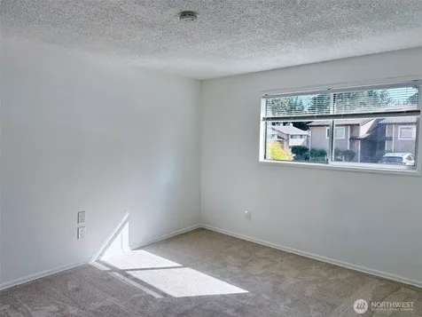 17527 149th Avenue SE Renton WA 98058
