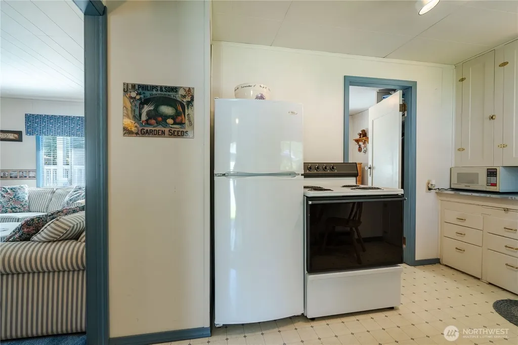 8243 Beachway Drive Blaine WA 98230