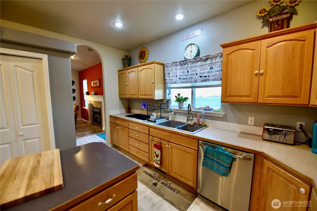 12294 Rd. 9.5 NE Moses Lake WA 98837