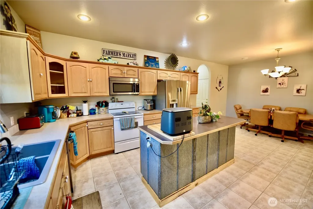 12294 Rd. 9.5 NE Moses Lake WA 98837