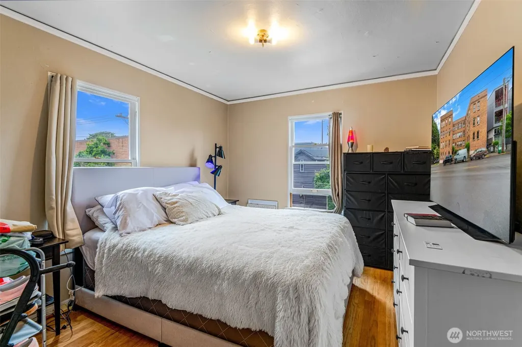 1427 3rd Avenue W Seattle WA 98119