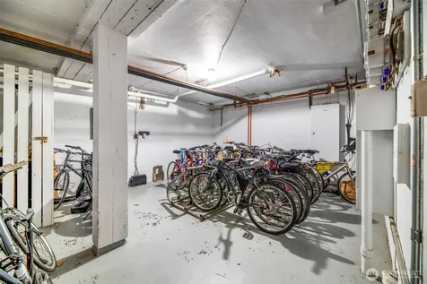 1427 3rd Avenue W Seattle WA 98119