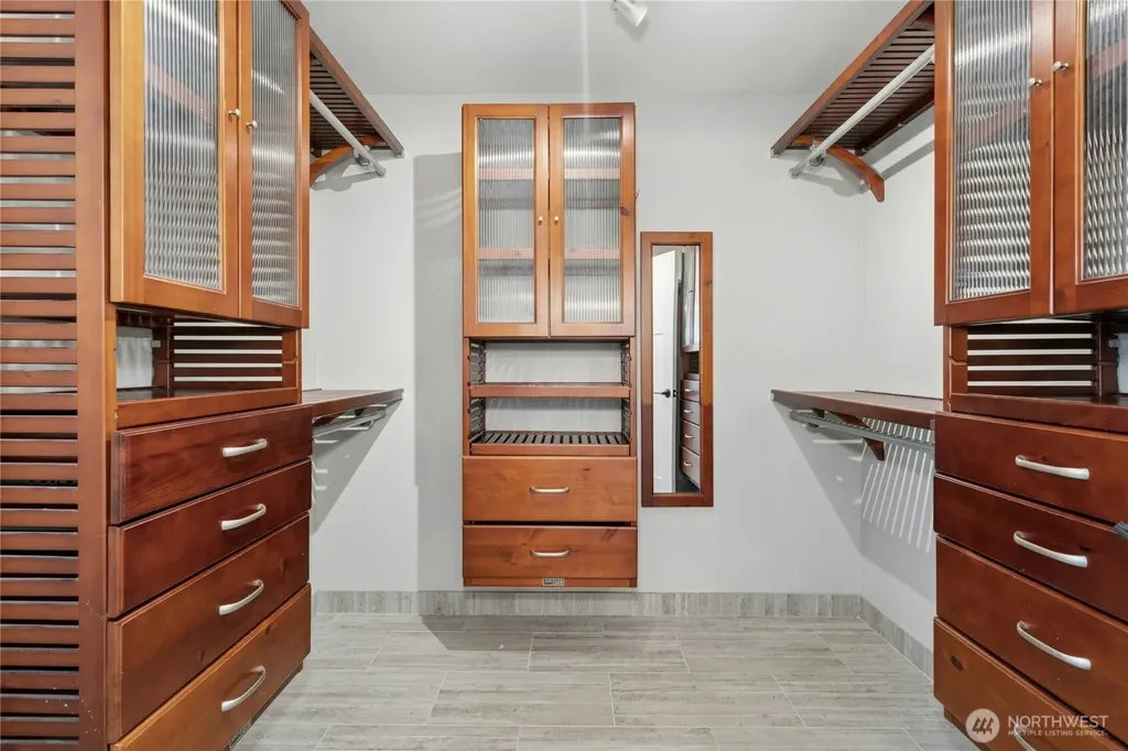2218 274th Court SE Sammamish WA 98075