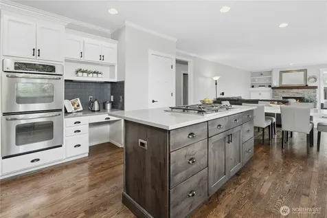 2218 274th Court SE Sammamish WA 98075