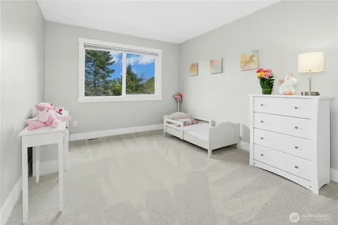 2218 274th Court SE Sammamish WA 98075