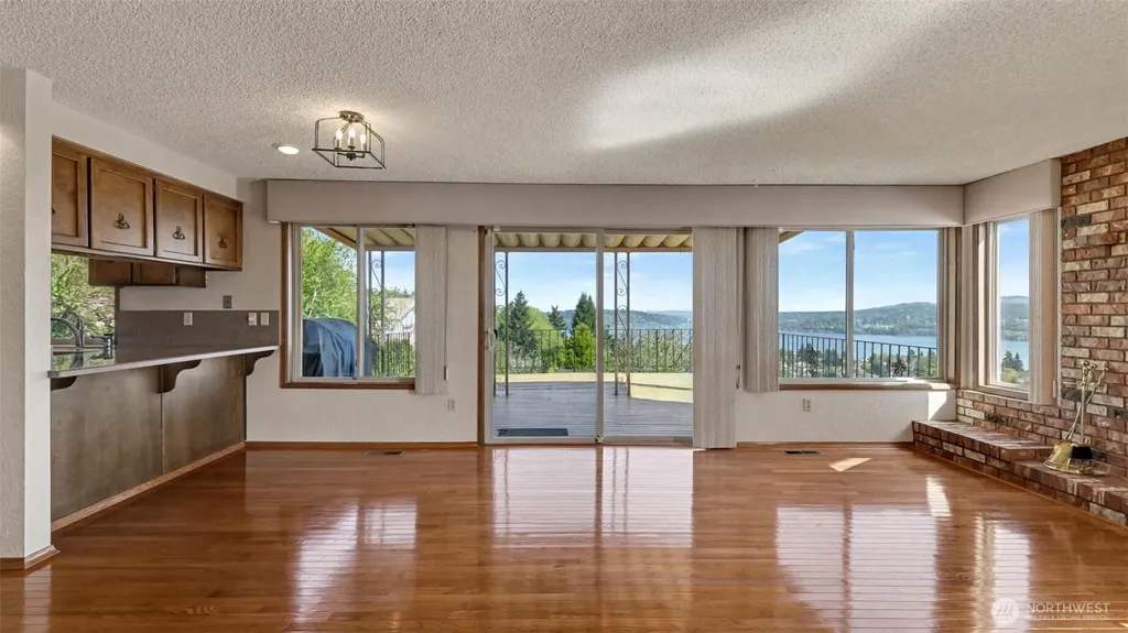 8208 S 124th Street Seattle WA 98178