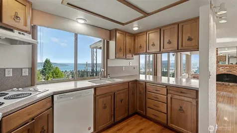 8208 S 124th Street Seattle WA 98178