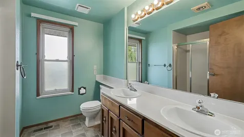 8208 S 124th Street Seattle WA 98178