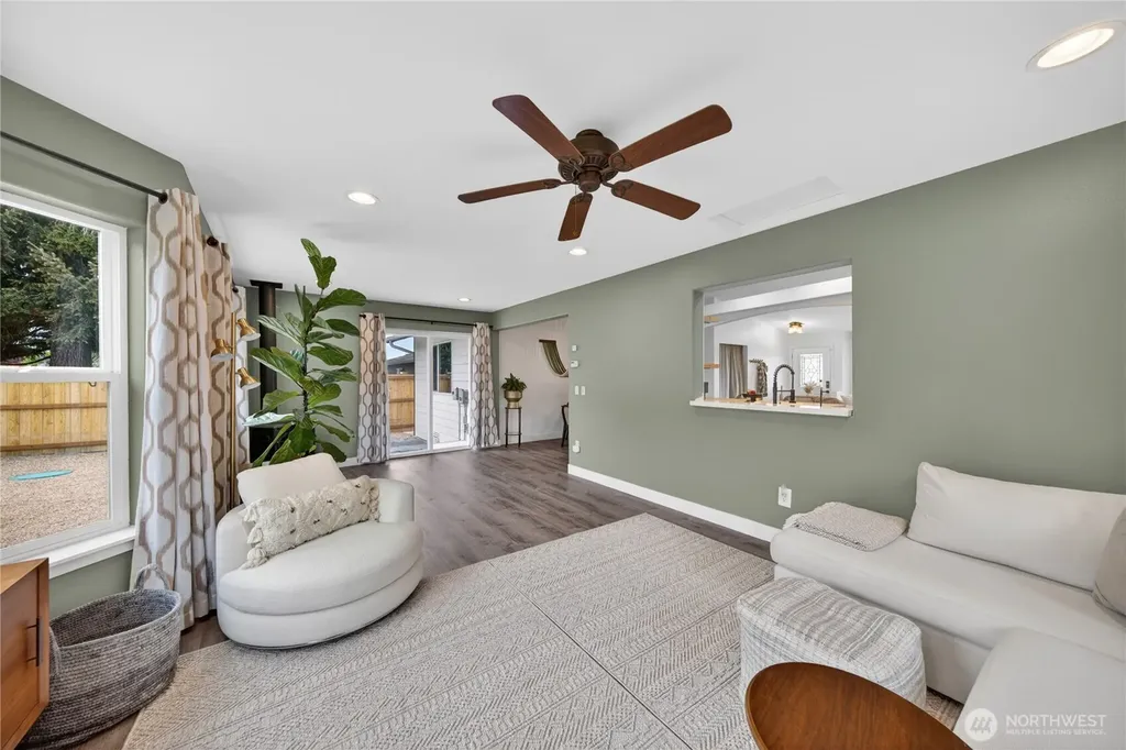 1584 Country Club Drive Camano Island WA 98282