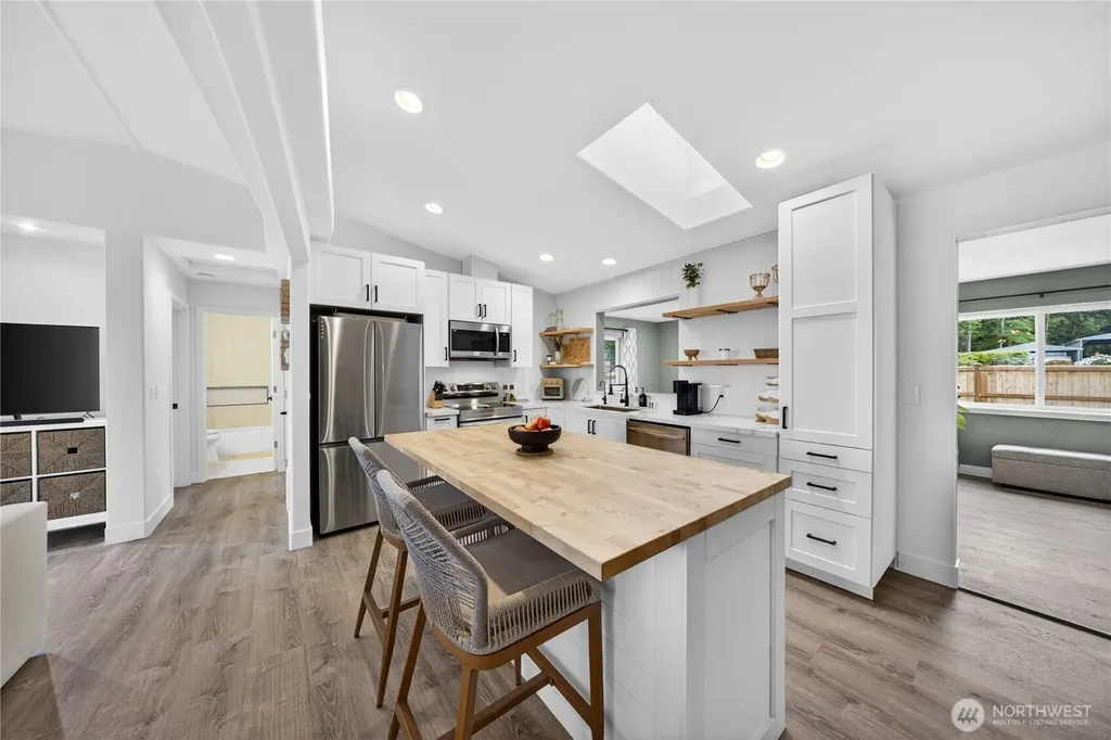 1584 Country Club Drive Camano Island WA 98282