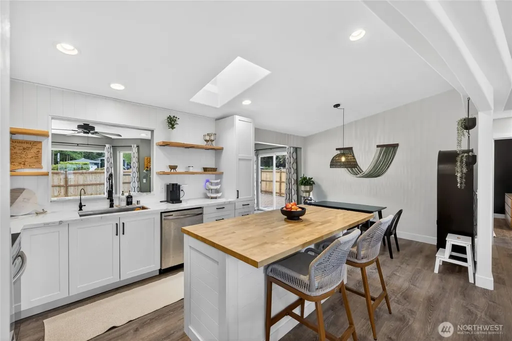 1584 Country Club Drive Camano Island WA 98282