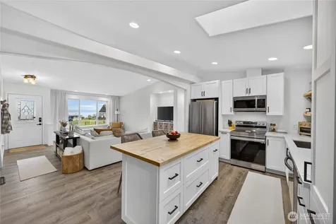 1584 Country Club Drive Camano Island WA 98282