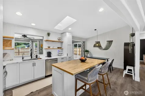 1584 Country Club Drive Camano Island WA 98282