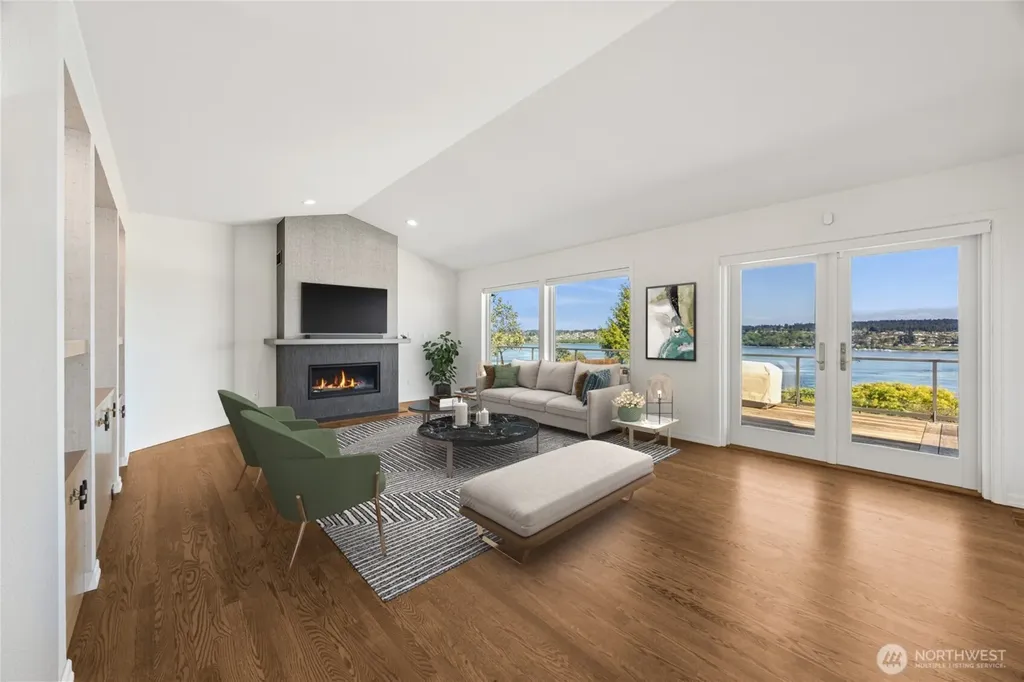 1529 13th Court Fox Island WA 98333
