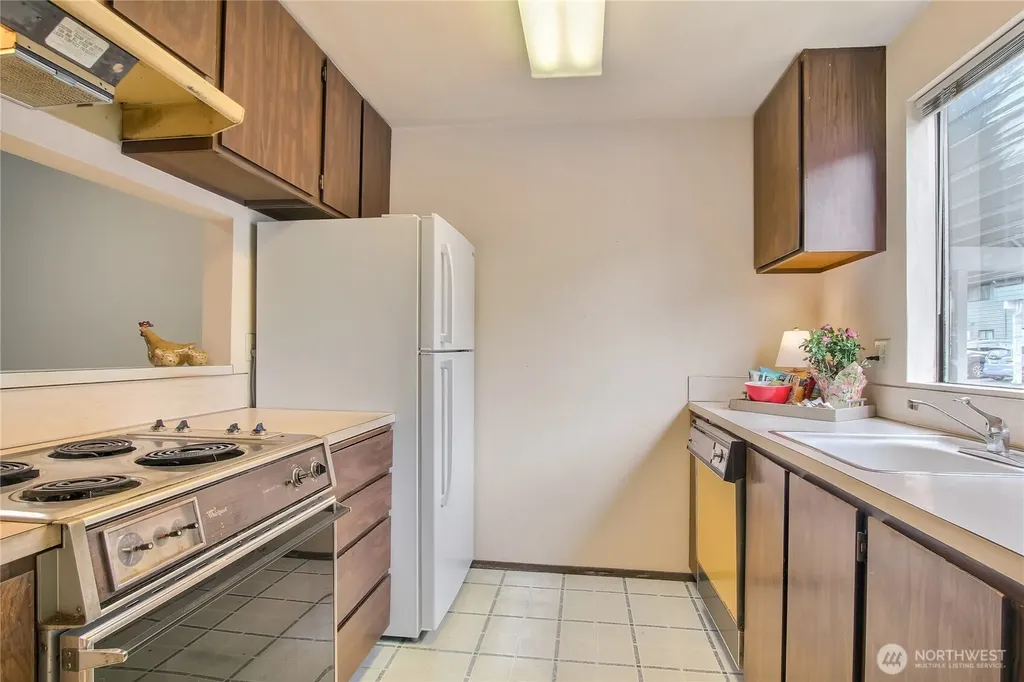 1040 S 320th Street Federal Way WA 98003