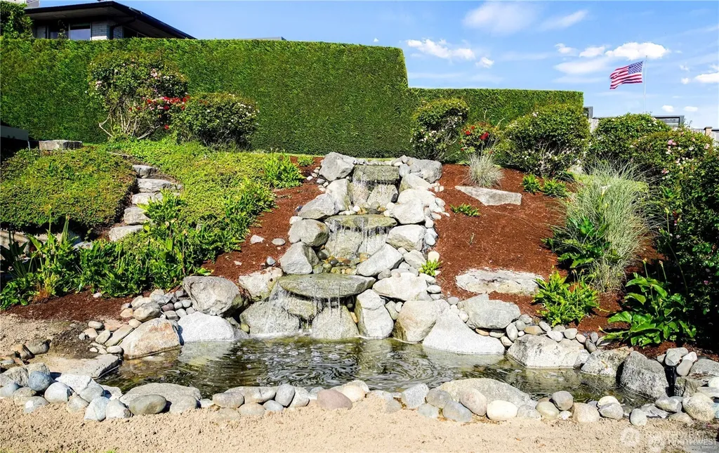4702 Browns Point Boulevard NE Tacoma WA 98422