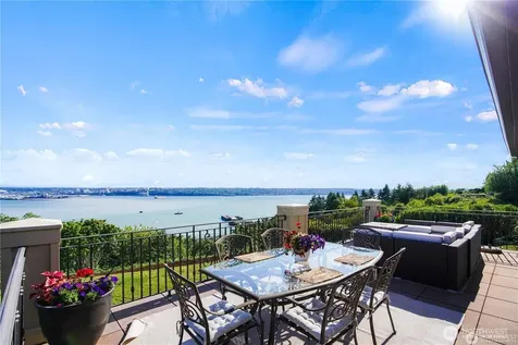 4702 Browns Point Boulevard NE Tacoma WA 98422