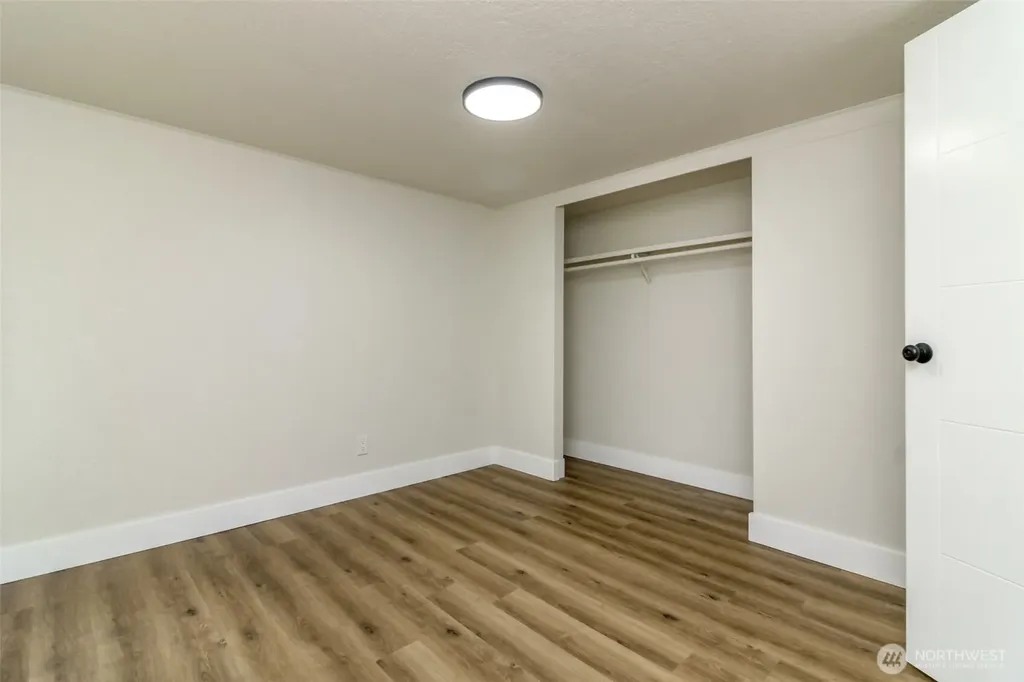 8915 226th Graham WA 98338