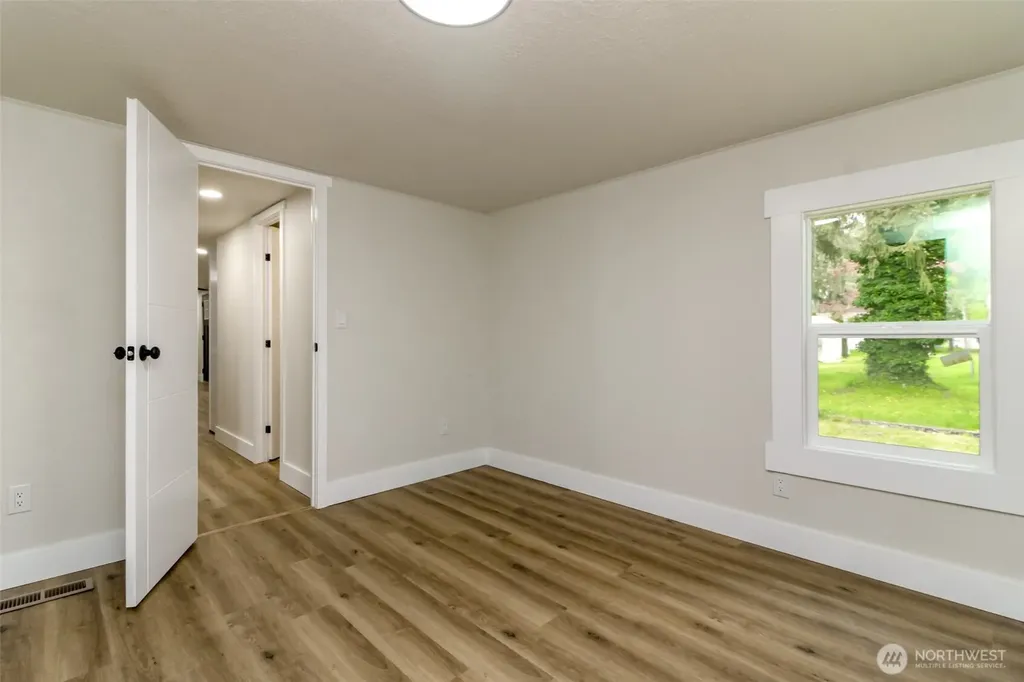 8915 226th Graham WA 98338