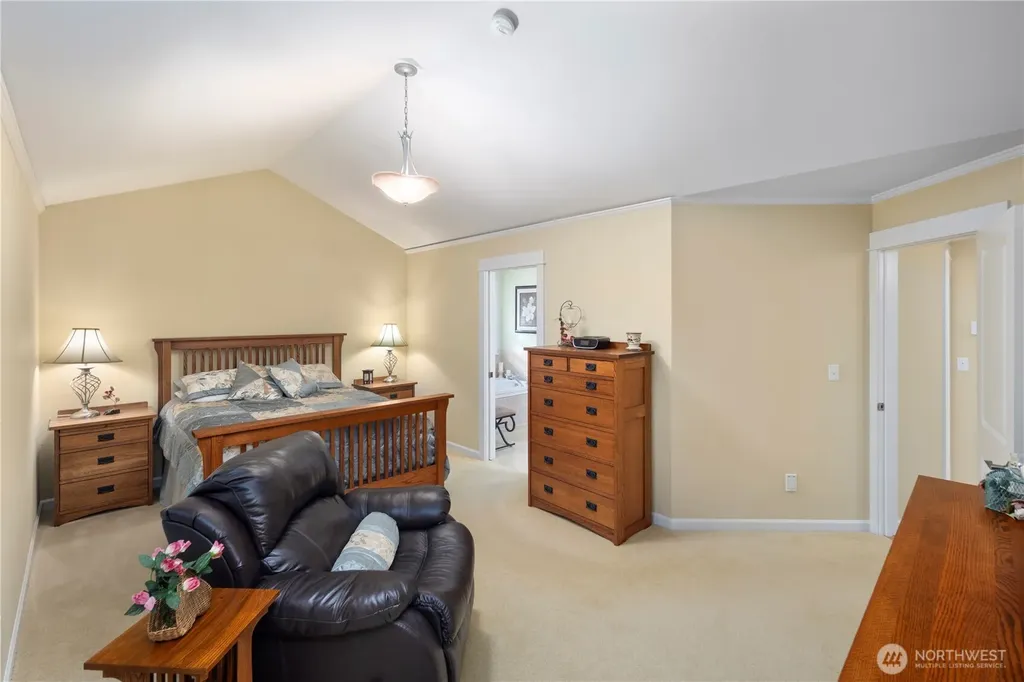 981 E Lakeshore Drive Allyn WA 98524