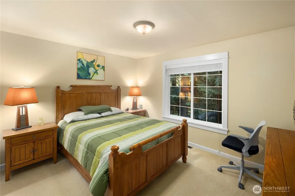 981 E Lakeshore Drive Allyn WA 98524