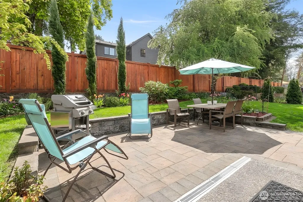 12328 38th Avenue NE Seattle WA 98125