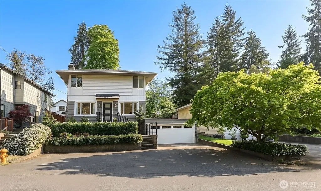 12328 38th Avenue NE Seattle WA 98125