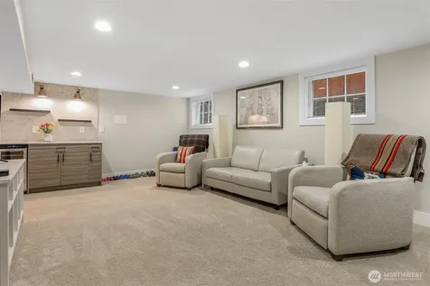 12328 38th Avenue NE Seattle WA 98125