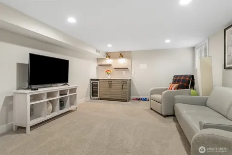 12328 38th Avenue NE Seattle WA 98125