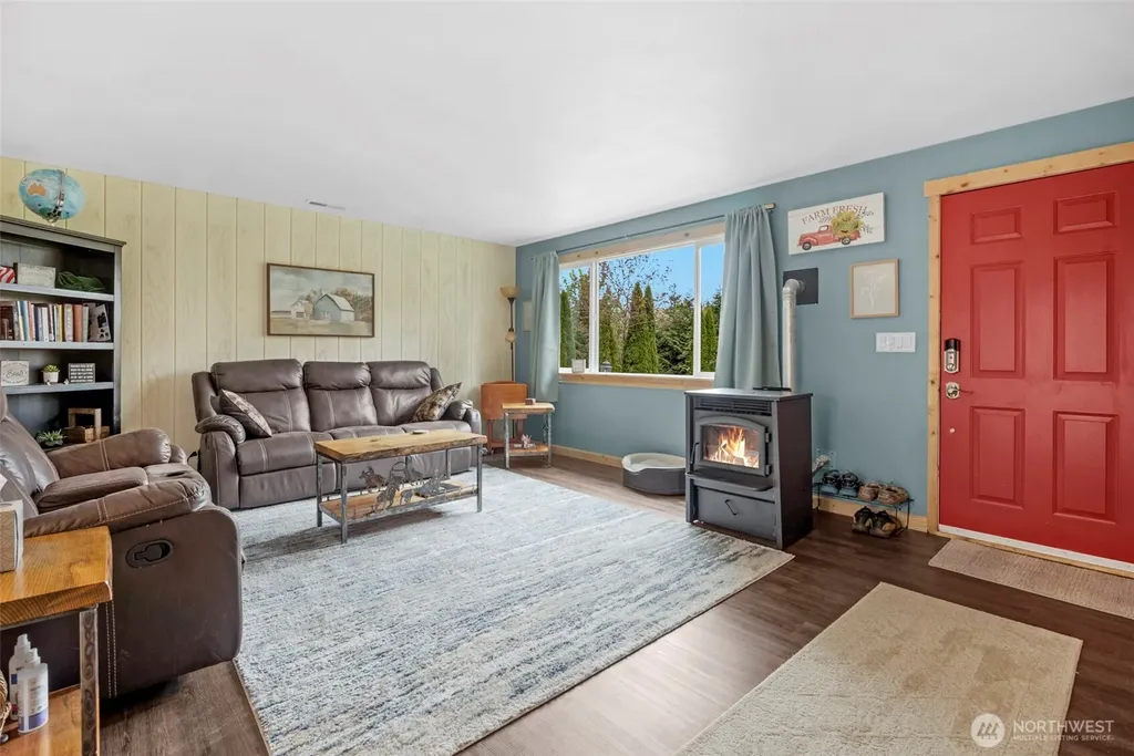 18002 19th Avenue NE Arlington WA 98223