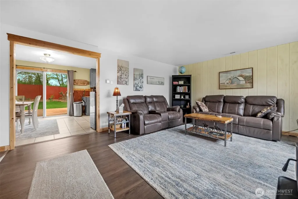 18002 19th Avenue NE Arlington WA 98223