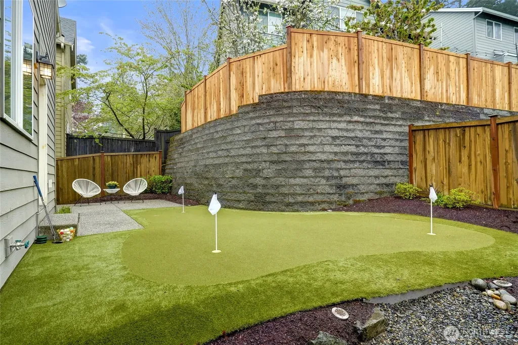 12823 65th Place W Edmonds WA 98026