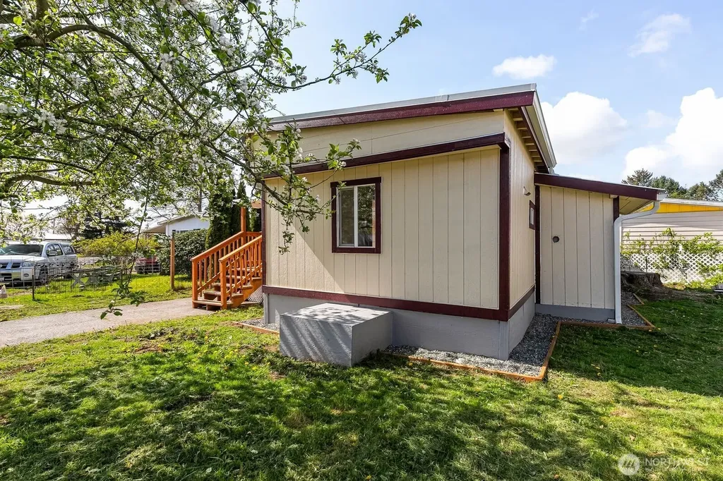 2392 Douglas Road Ferndale WA 98248
