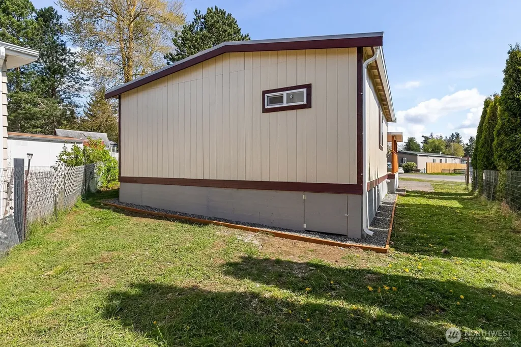 2392 Douglas Road Ferndale WA 98248