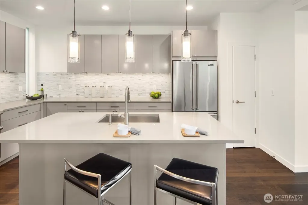 2834 Fairview Avenue E Seattle WA 98102