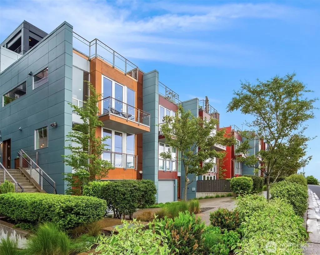2834 Fairview Avenue E Seattle WA 98102