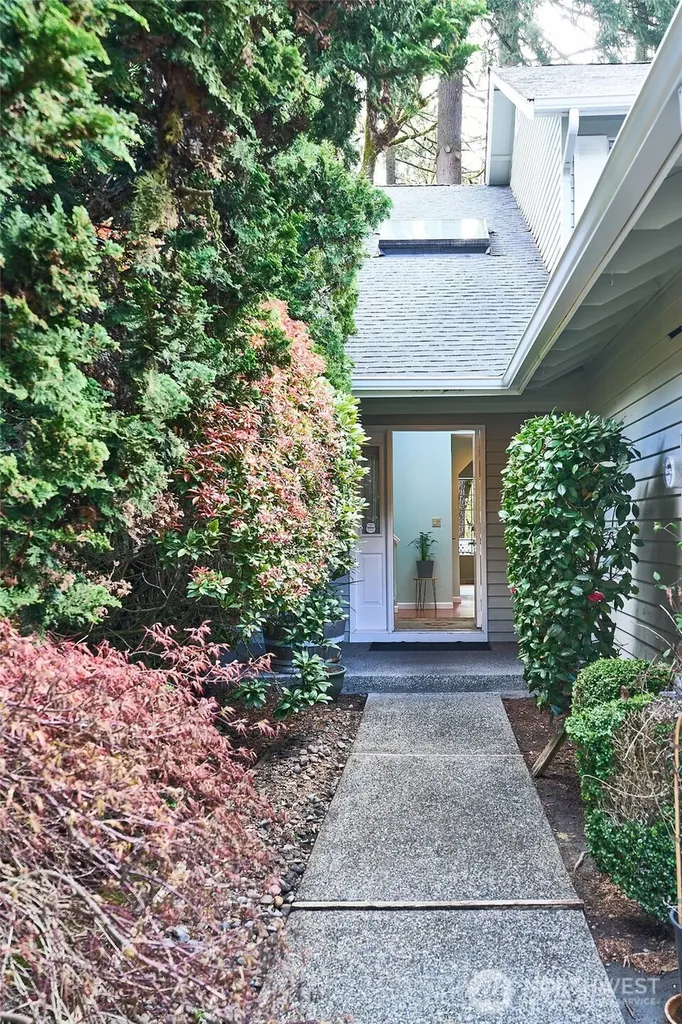 8730 133rd Avenue NE Redmond WA 98052