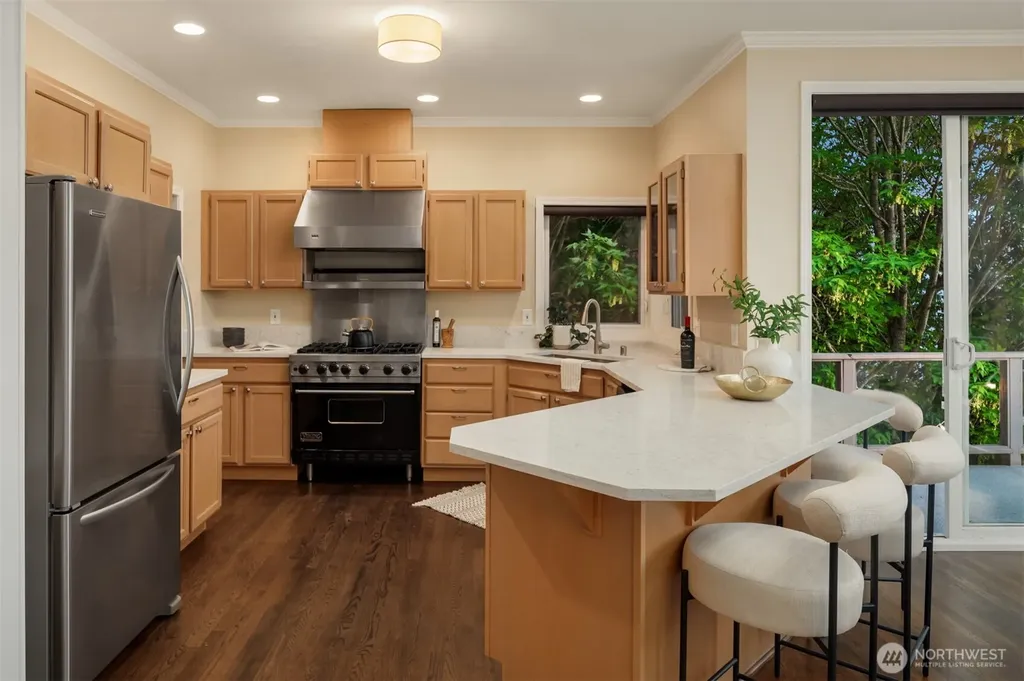 10835 Arroyo Beach Place SW Seattle WA 98146