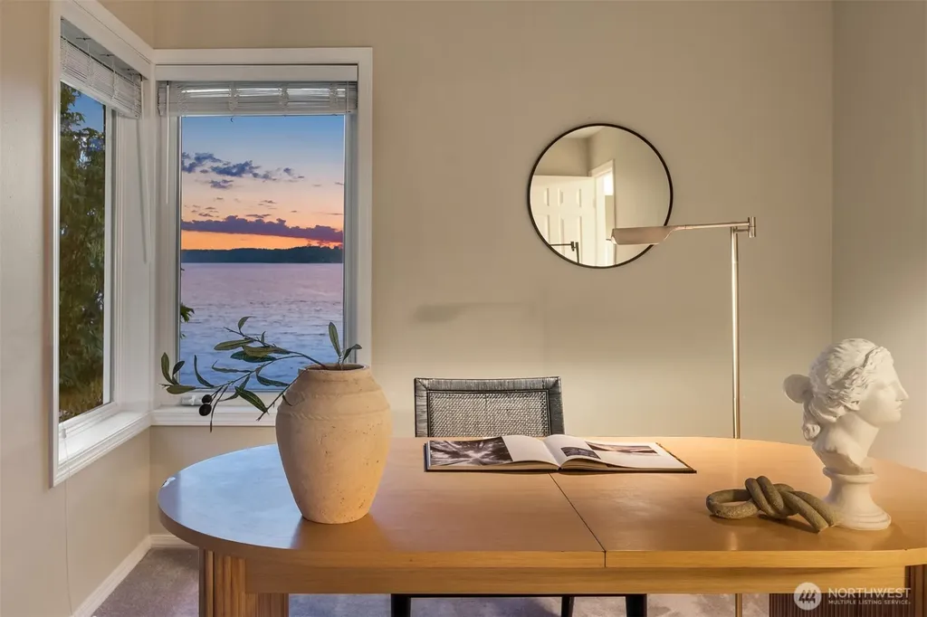 10835 Arroyo Beach Place SW Seattle WA 98146
