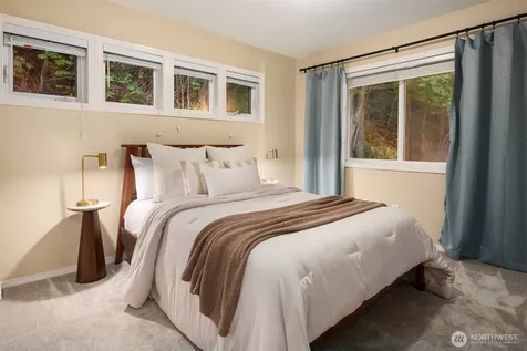10835 Arroyo Beach Place SW Seattle WA 98146