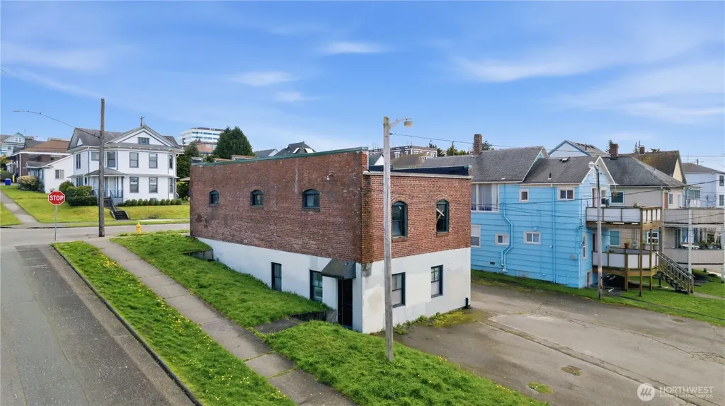 2602 Grand Avenue Everett WA 98201