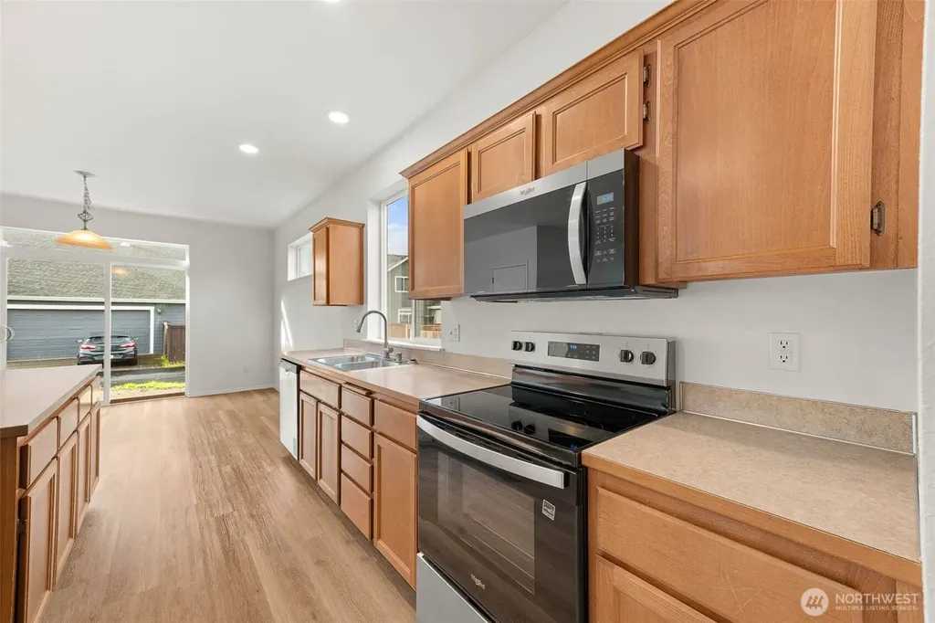 202 Hawk Avenue SW Orting WA 98360