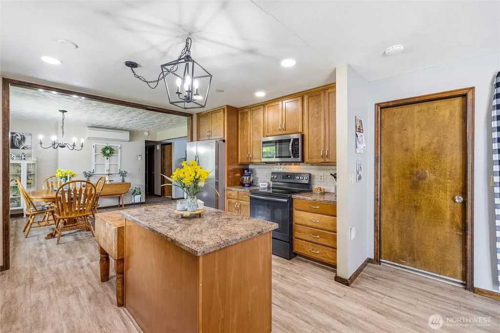27930 Hoehn Road Sedro Woolley WA 98284