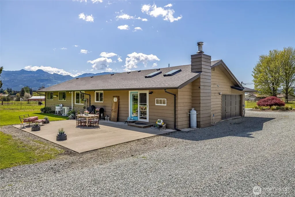 27930 Hoehn Road Sedro Woolley WA 98284