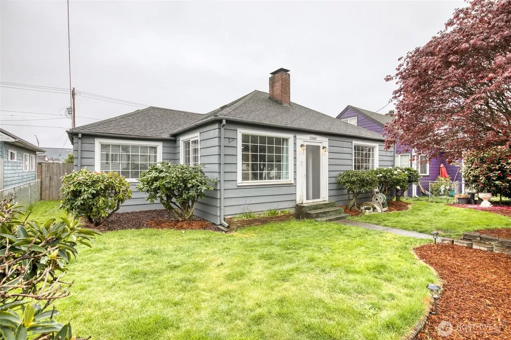 1509 Cherry Street Aberdeen WA 98520