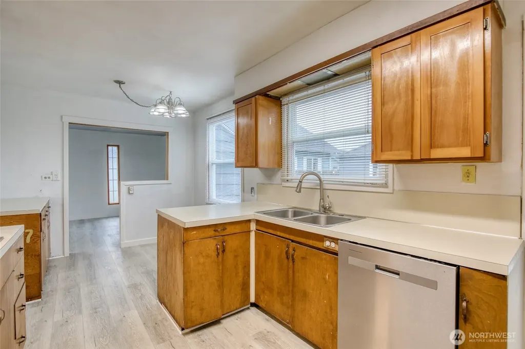 1509 Cherry Street Aberdeen WA 98520
