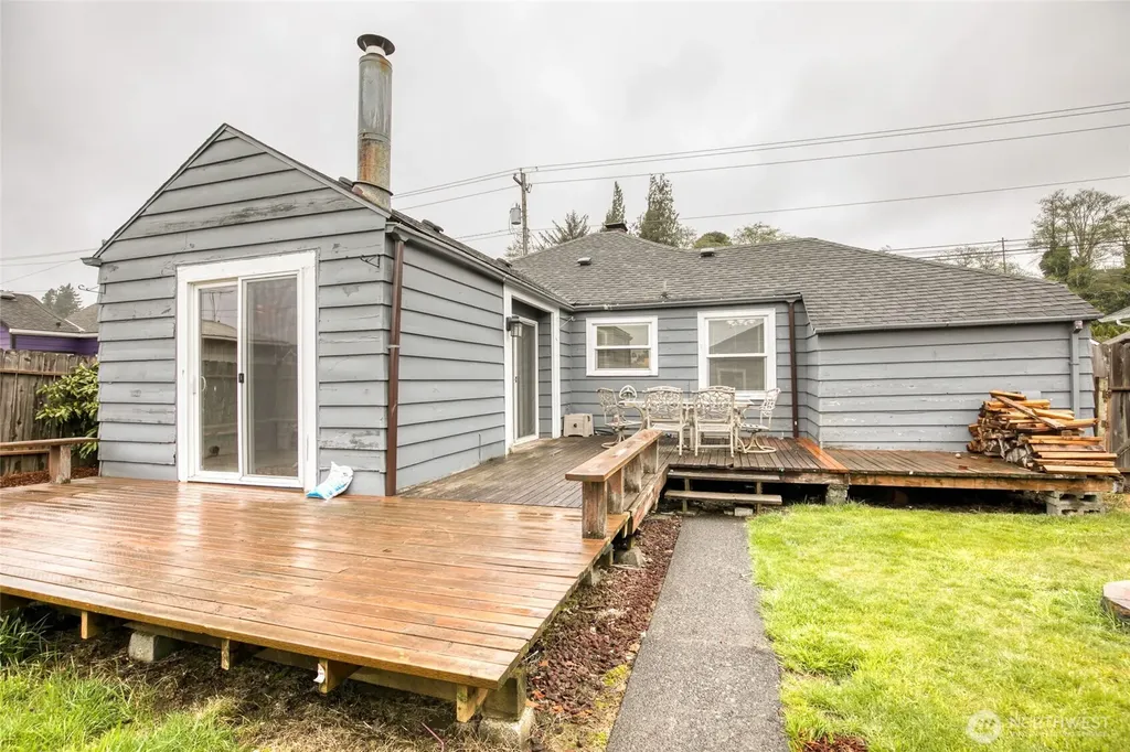 1509 Cherry Street Aberdeen WA 98520
