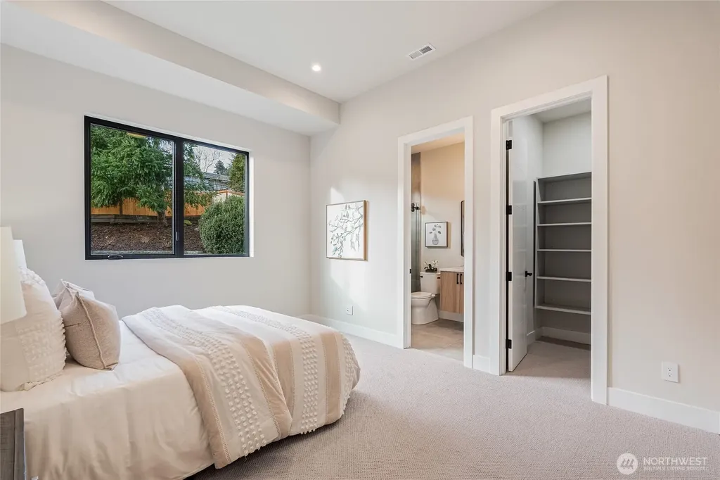 2423 129th Avenue SE Bellevue WA 98005