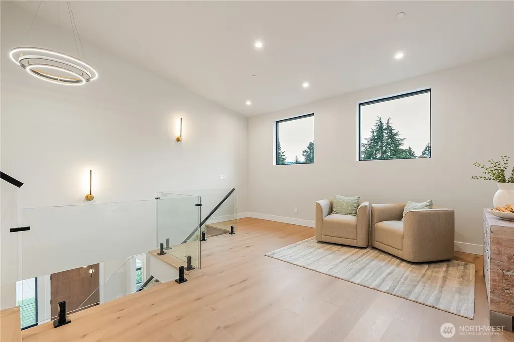 2423 129th Avenue SE Bellevue WA 98005
