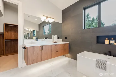 2423 129th Avenue SE Bellevue WA 98005